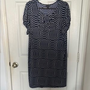 EnFocus WOMEN Navy Blue and White Geometric Dress